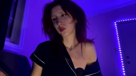 Snapshot of g0ddessluna1800 chatting on January 31, 6:46 am Goddess Luna online show from January 31, 6:46 am