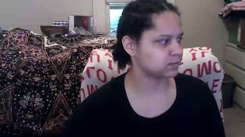 noturfae online show from April 7, 9:06 pm