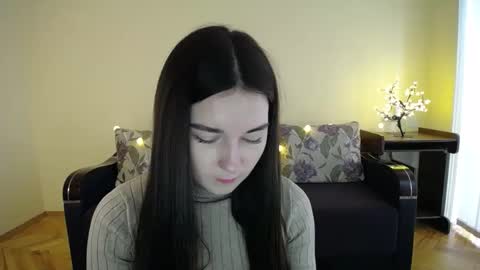 Snapshot of gabby_di chatting on January 29, 9:33 am Jaklin online show from January 29, 9:33 am