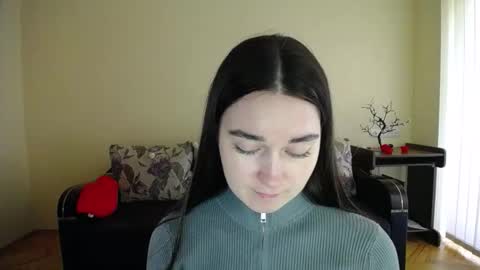 Snapshot of gabby_di chatting on October 11, 11:25 am Jaklin online show from October 11, 11:25 am