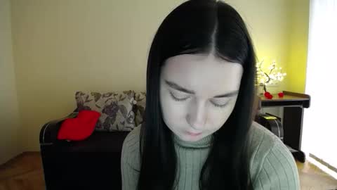 Jaklin online show from December 2, 9:33 am