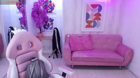 gabby_evanns online show from April 14, 12:05 pm