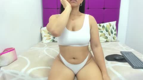 Snapshot of gabi_kala chatting on September 18, 12:42 am sofia online show from September 18, 12:42 am