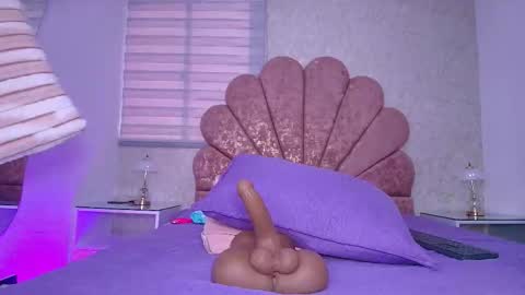 gabriela online show from March 9, 7:28 pm