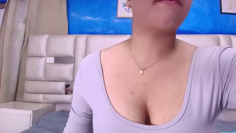 Snapshot of gabriela_leone chatting on February 14, 7:12 pm gabriela online show from February 14, 7:12 pm