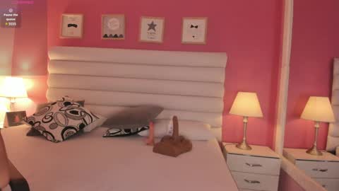 Gabriela salgado online show from February 8, 11:01 am