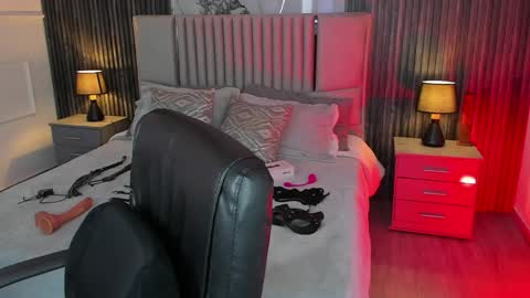 Gabriela Kassi online show from April 19, 6:10 pm