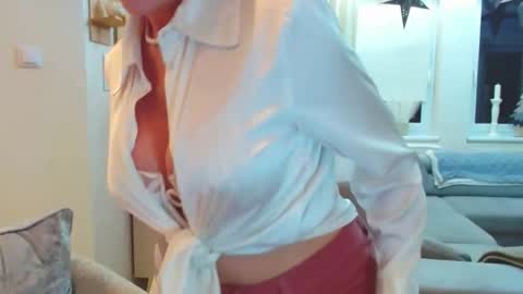 GabrielleMature online show from December 17, 3:38 pm