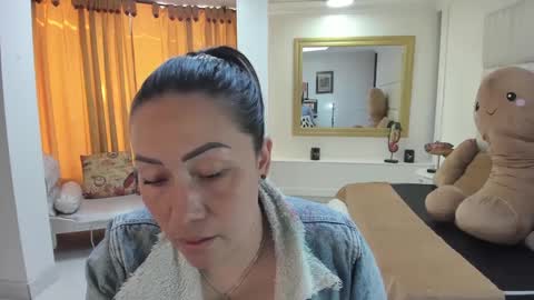 Snapshot of gaby_trent chatting on September 16, 2:03 pm gabriela online show from September 16, 2:03 pm