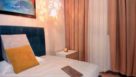 GahiaBelucci online show from January 15, 12:00 pm