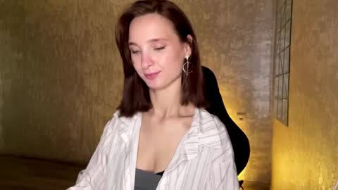 Riana online show from May 23, 3:49 am