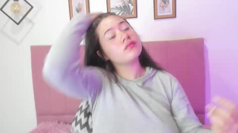 Snapshot of gennesis_love chatting on October 11, 2:05 am Sofia online show from October 11, 2:05 am