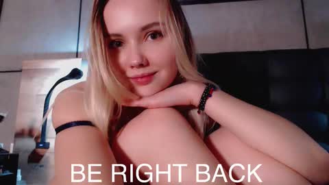Snapshot of gentleflower23 chatting on October 19, 11:40 pm Tanya online show from October 19, 11:40 pm