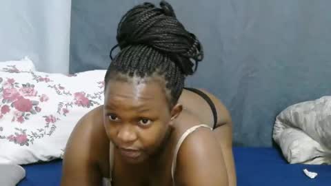 georgeous_kimberly online show from March 16, 5:44 am