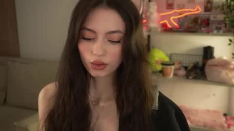 georgiamorandi online show from May 7, 11:03 am