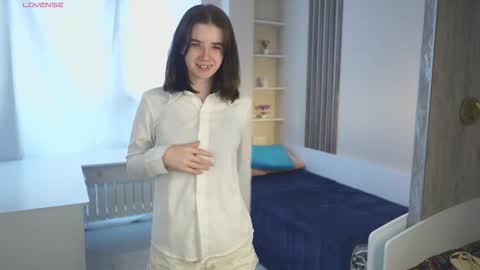 Snapshot of georginatrue chatting on September 28, 3:57 am My name is Kelly online show from September 28, 3:57 am