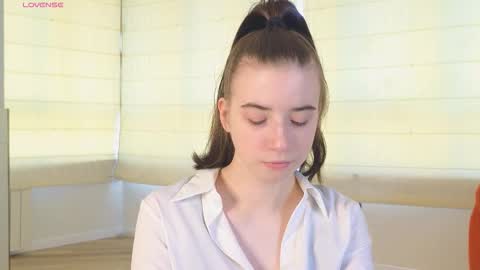 Snapshot of georginatrue chatting on September 18, 3:05 am My name is Kelly online show from September 18, 3:05 am
