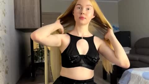 Amelia online show from October 26, 12:11 pm