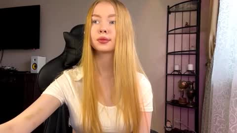 Amelia online show from November 21, 6:37 am