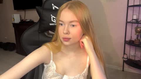 Amelia online show from December 3, 5:43 am