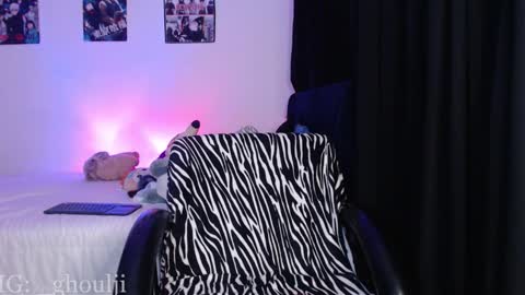 Annie   Im going to be offline from 29nov to 3dec online show from February 11, 11:28 pm