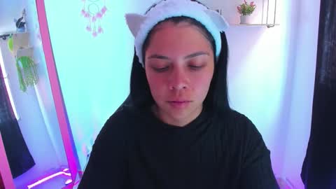 giaaaa   online show from March 16, 6:34 pm