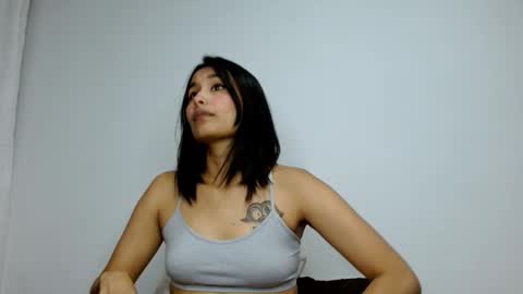Snapshot of gia_lee10 chatting on September 24, 6:34 am Gia Lee online show from September 24, 6:34 am