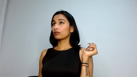 Snapshot of gia_lee10 chatting on October 13, 3:20 am Gia Lee online show from October 13, 3:20 am