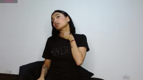 Snapshot of gia_lee10 chatting on October 19, 4:58 am Gia Lee online show from October 19, 4:58 am