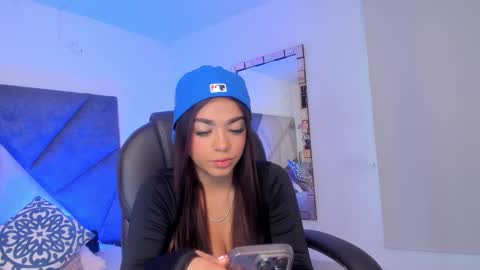 Gia  online show from January 15, 6:36 pm