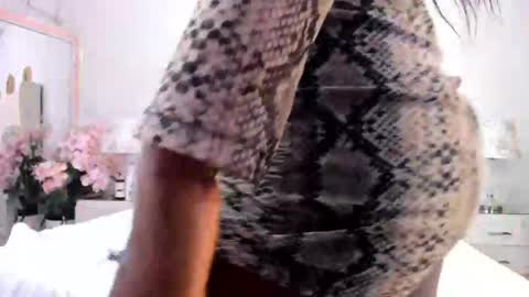 Gianina online show from April 8, 3:25 pm