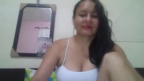 gianna165909 online show from February 1, 3:41 am