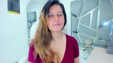 GiaRoussel online show from January 10, 2:55 pm