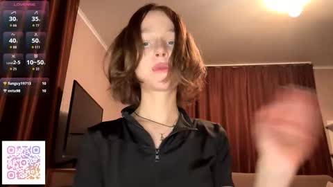 Molly online show from November 30, 7:40 pm