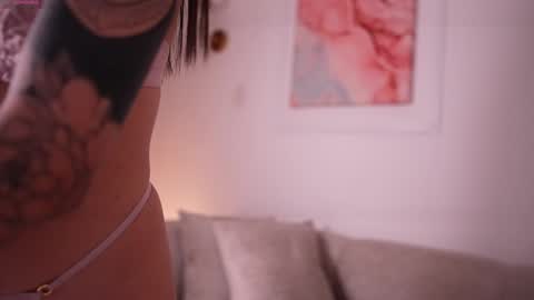 Snapshot of gigilee_ chatting on February 8, 6:55 pm GIGI online show from February 8, 6:55 pm