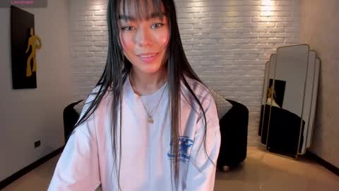 Snapshot of gigilee_ chatting on January 4, 8:16 pm GIGI online show from January 4, 8:16 pm