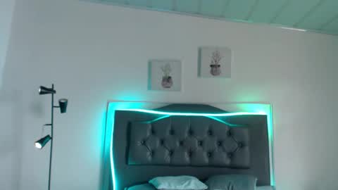 Giia  online show from September 26, 2:04 pm