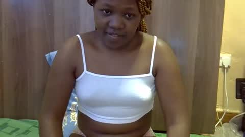 Adiliah online show from December 2, 12:51 pm