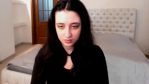 Snapshot of ginablum chatting on February 4, 9:28 am Kate online show from February 4, 9:28 am