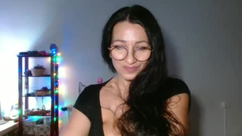 GinaONeon online show from November 14, 8:20 pm