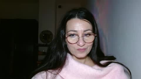 Snapshot of ginaoneon chatting on January 19, 7:58 pm GinaONeon online show from January 19, 7:58 pm