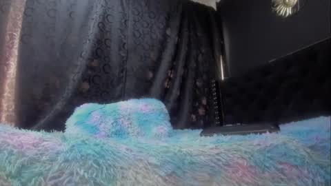 Miss online show from January 24, 8:00 pm