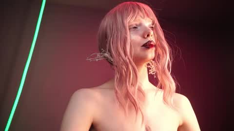        im expecting 350 thumbs up on my altar   online show from March 9, 2:15 am