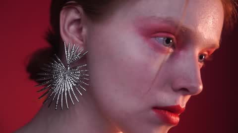        im expecting 350 thumbs up on my altar   online show from January 8, 10:06 pm