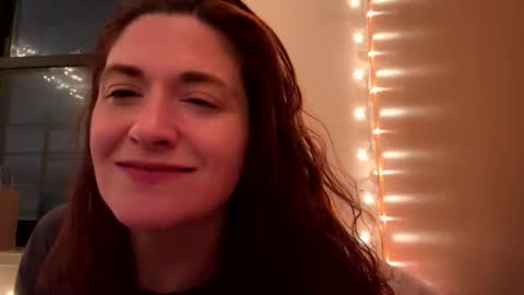 gingerlynx online show from December 3, 4:37 am