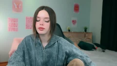 Ginny online show from June 28, 9:21 pm