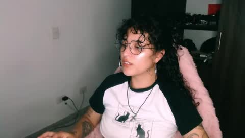 giny_bean online show from April 13, 2:35 am