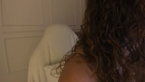 Gio online show from March 8, 4:00 pm