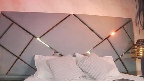 Snapshot of giorgia_13 chatting on October 22, 3:00 am giorgia online show from October 22, 3:00 am
