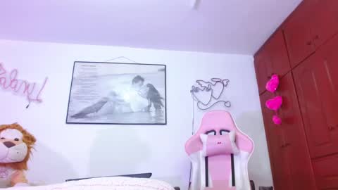 Snapshot of giorgina_montiere chatting on October 14, 2:41 pm giorgina_montiere online show from October 14, 2:41 pm